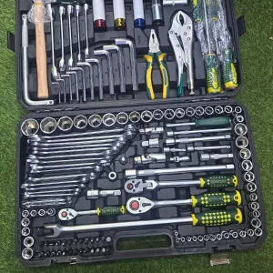 Bossforce 142-Piece Professional Master Mechanic's Tool Set