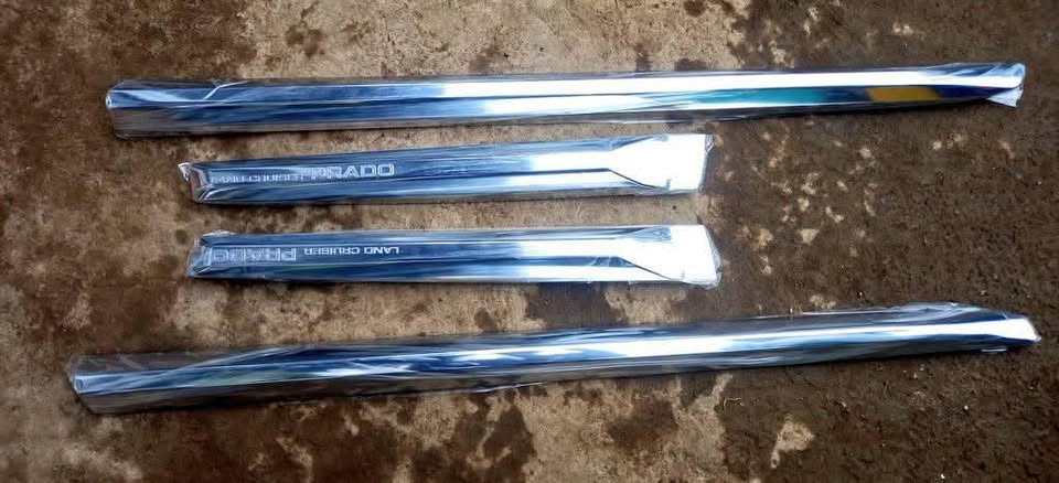 Toyota Land Cruiser Prado 150 Series Chrome Side Door Moulding Trims (4pcs Set)