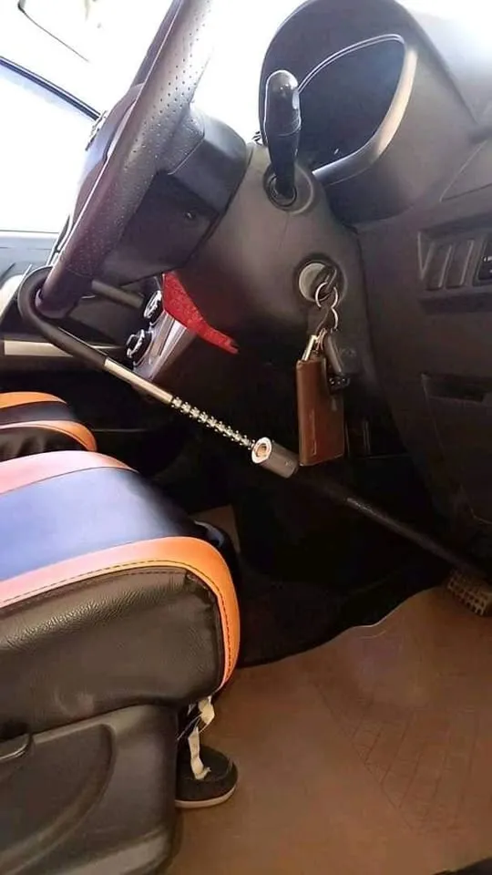 Universal Steel Car Steering Wheel and Brake Pedal Lock Kit - Image 3