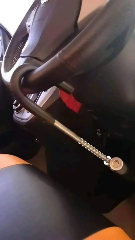 Universal Steel Car Steering Wheel and Brake Pedal Lock Kit - Image 4