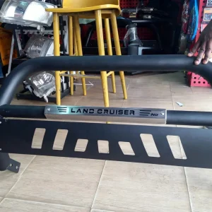 Toyota Land Cruiser (FJ100 / LC200 V8) Heavy-Duty Matte Black Front Nudge Bull Bar