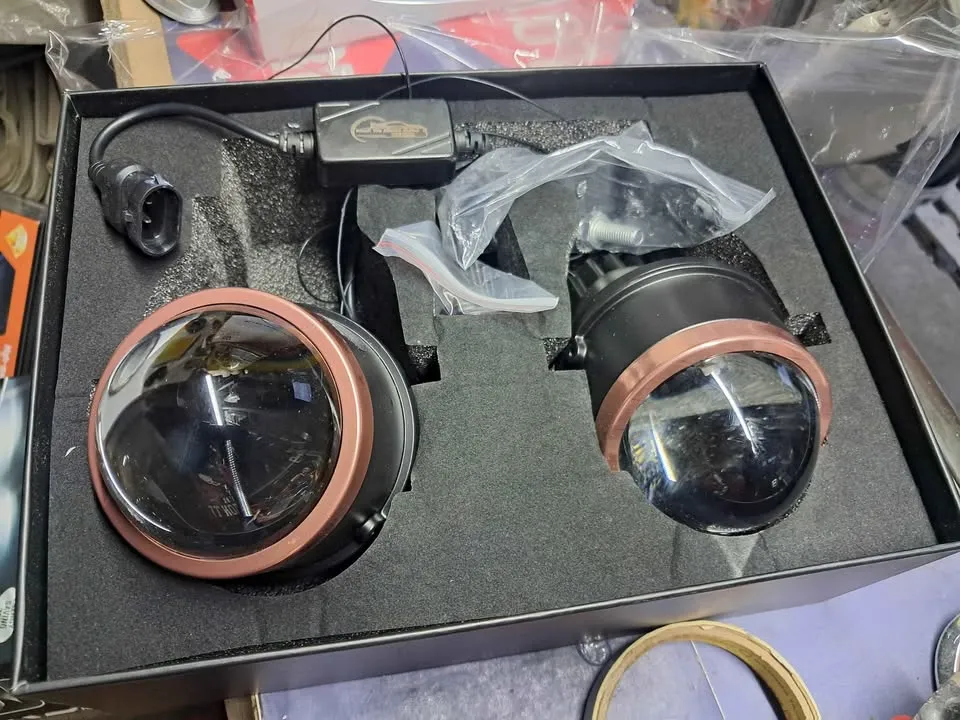High Performance 3-Color Switching Bumper Mounted Projector Driving Lamps Double Pack - Image 3