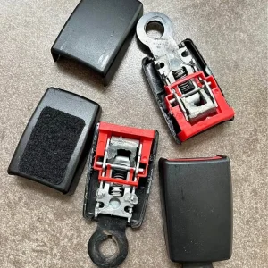 Land Rover Defender Seat Belt Buckle Price in Kenya | Sold Per Piece