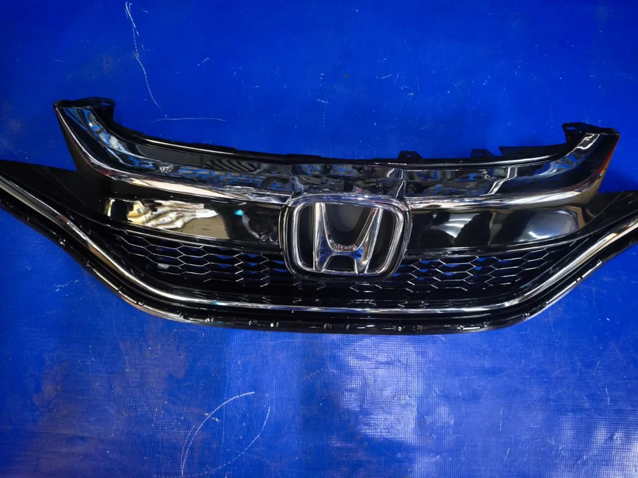Honda Fit GK3 / GP5 Front Grille Assembly Price in Kenya | 2017-2020 Facelift Shroud