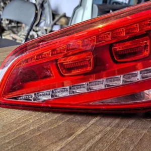 Replacement Inner Boot Lid Tail Light Lamp for Volkswagen Golf MK7 (1 Piece)