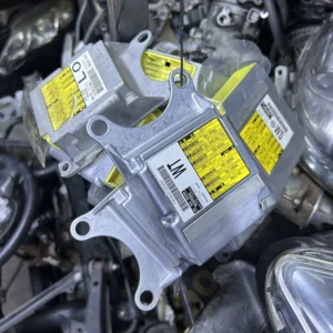 Genuine Toyota Crown AWS210 SRS Airbag Computer Module – Premium Central Safety Sensor Control Unit (2014–2015 Generations)