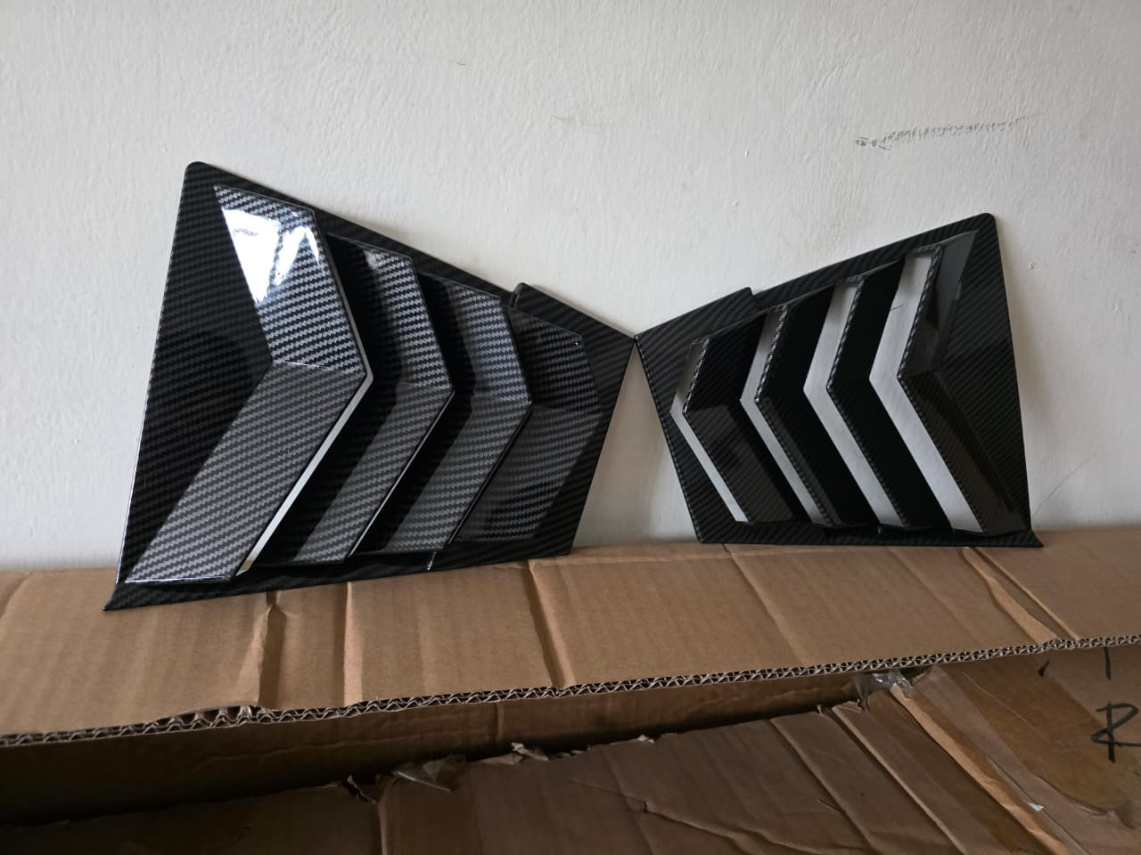 Mazda Axela Rear Louver Kit